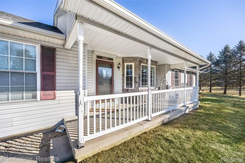 8450 Whiteford Center Rd, Ottawa Lake, MI, 49267-9541 | Card Image