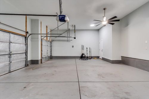 5027 N Osprey Cir, Wichita, KS, 67219-3038 | Card Image