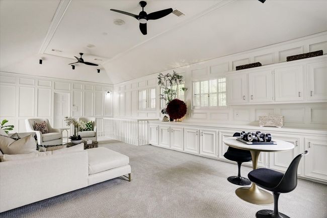 5411 Pine St, House other with 5 bedrooms, 5 bathrooms and 3 parking in Bellaire TX | Image 27