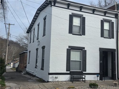 213 E 4th St, Madison, IN, 47250-3423 | Card Image