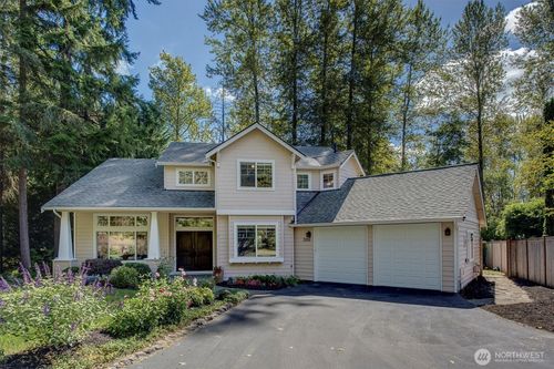 2016 236th Ave Se, Sammamish, WA, 98075-8129 | Card Image