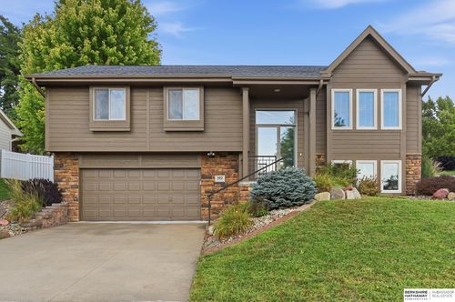 302 Carly Cir, Council Bluffs, IA, 51503-4751 | Card Image