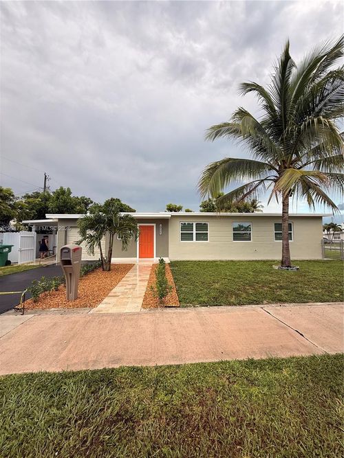 10555 Sw 32nd St, Miami, FL, 33165 | Card Image