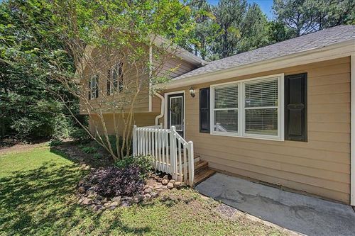 558 Peeples Valley Rd Ne, Cartersville, GA, 30121-5078 | Card Image