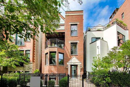 3-2032 N Burling St, Chicago, IL, 60614-4412 | Card Image