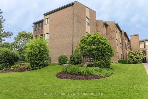 220-300 Everglade Cres, London, ON, N6H4P8 | Card Image