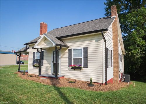 5366 Mountain View Rd, Hays, NC, 28635-9510 | Card Image