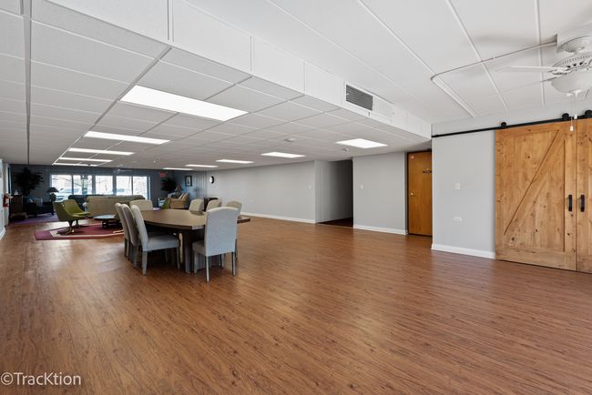 APT-7C - 5300 Walnut Ave, Condo with 2 bedrooms, 1 bathrooms and 3 parking in Downers Grove IL | Image 15