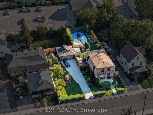 5904 Prospect St, Niagara Falls, ON, L2G1G8 | Card Image