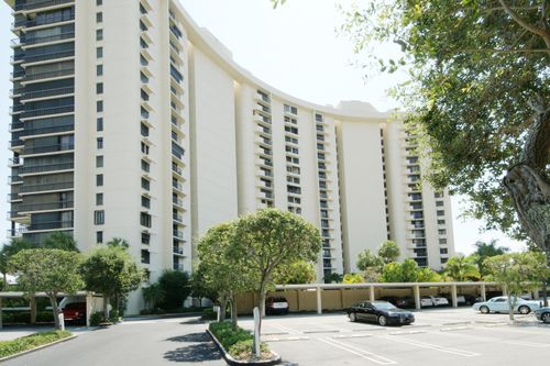 208-2450 Presidential Way, West Palm Beach, FL, 33401-1329 | Card Image