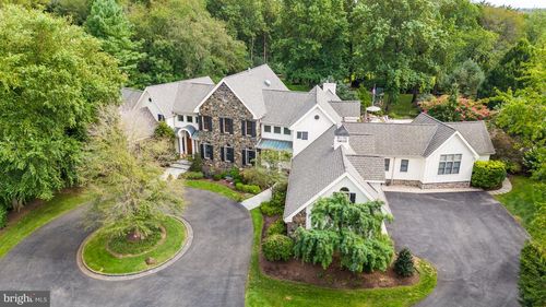 15 Summit Ln, Greenville, DE, 19807-2159 | Card Image