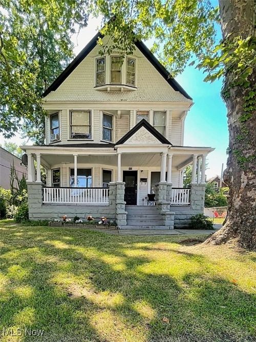 554 Eddy Rd, Cleveland, OH, 44108-1859 | Card Image