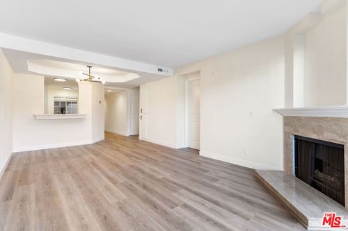110-535 W 4th St, Long Beach, CA, 90802-2331 | Card Image