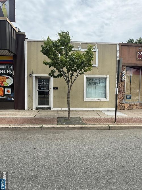 63 S Washington Ave, Bergenfield, NJ, 07621-2327 | Card Image
