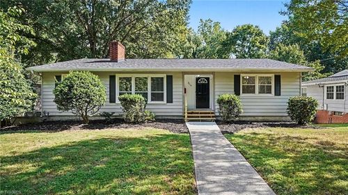 3016 Kinnamon Rd, Winston Salem, NC, 27104-4012 | Card Image