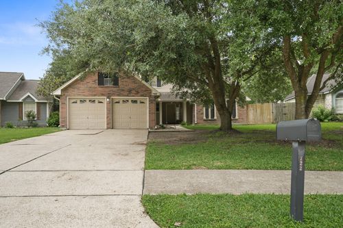 722 Regency Ct, Friendswood, TX, 77546-6401 | Card Image