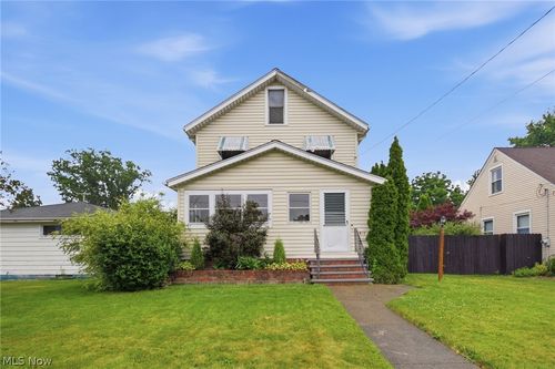 407 Illinois Ave, Lorain, OH, 44052-2107 | Card Image