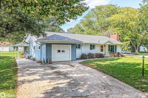 37 10th St, Woodbine, IA, 51579-1074 | Card Image