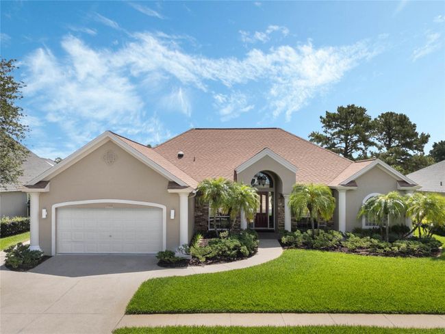 1560 Edgewater Drive, House other with 3 bedrooms, 2 bathrooms and null parking in Mount Dora FL | Image 1