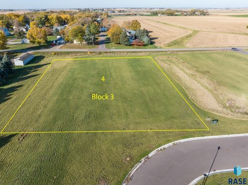 1300 Willard Ln, Larchwood, IA, 51241-7668 | Card Image