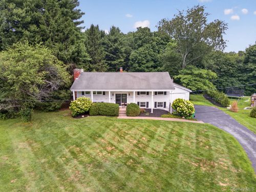 9 Debra Hill Dr, Poughkeepsie, NY, 12603-3827 | Card Image