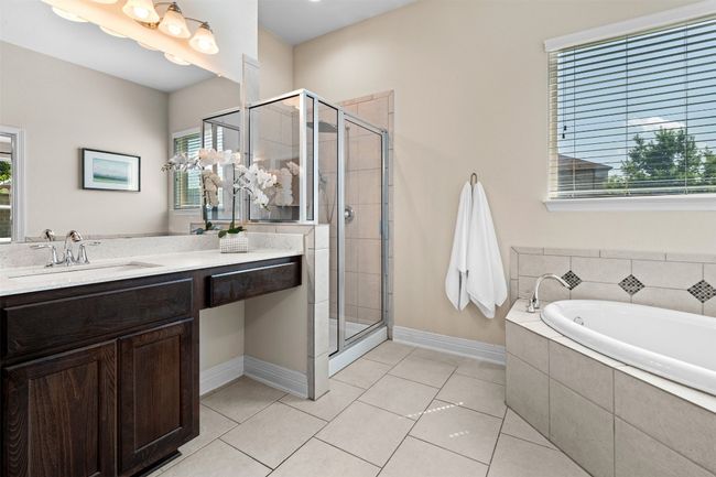 304 Tangerine Dr, House other with 4 bedrooms, 3 bathrooms and 4 parking in Buda TX | Image 21