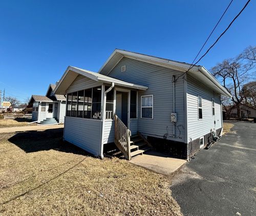2930 11th St, Rockford, IL, 61109-1208 | Card Image