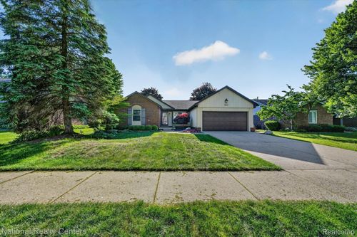 5069 Prentis Dr, Troy, MI, 48085-3455 | Card Image