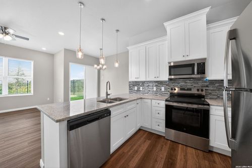 127 Avenue Ventana, San Antonio, TX, 78256-1902 | Card Image