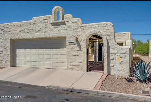 341 E Via Terrenal, Green Valley, AZ, 85614-4163 | Card Image