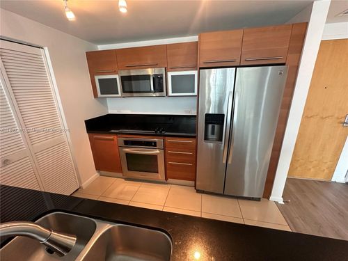 apt-2210-253 Ne 2nd St, Miami, FL, 33132-2294 | Card Image