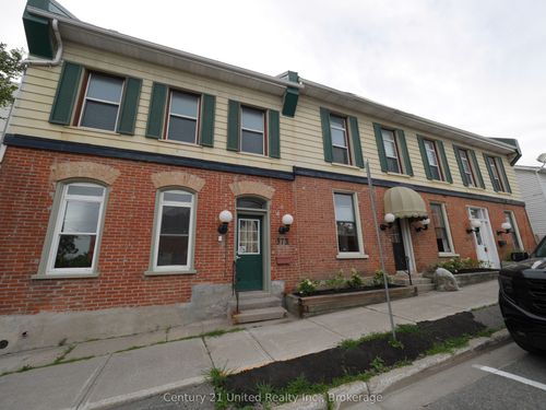 375A Queen St, Peterborough, ON, K9H3J7 | Card Image