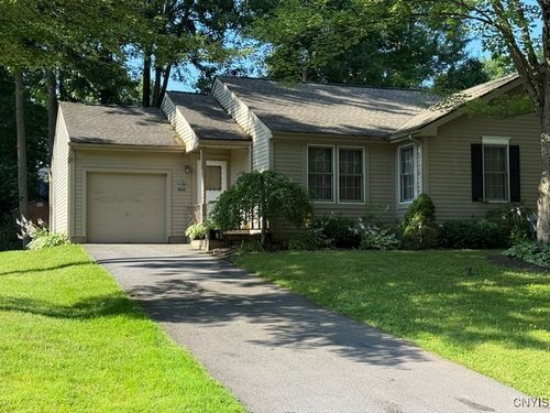 102 Niblick Cir, Baldwinsville, NY, 13027-3500 | Card Image