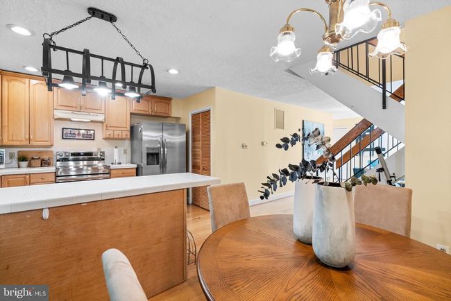 12130 Captiva Ct, Townhouse with 2 bedrooms, 3 bathrooms and null parking in RESTON VA | Image 9