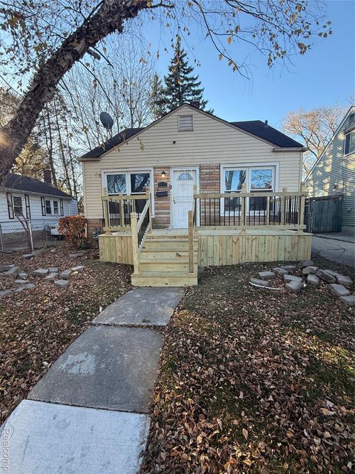 6737 Warwick St, Detroit, MI, 48228-3416 | Card Image