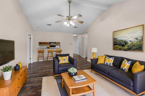 206-5323 Blair Ln, Baton Rouge, LA, 70809-3677 | Card Image