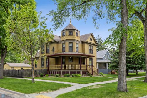 1121 4th Ave S, Fargo, ND, 58103-1718 | Card Image