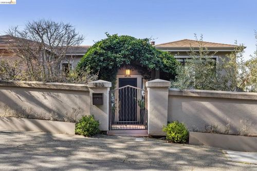 1426 1426 Grand View Dr, Berkeley, CA, 94705 | Card Image