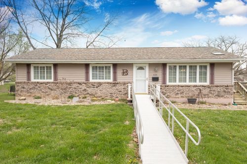 525 E Chicago Ave, MARCELINE, MO, 64658-1428 | Card Image