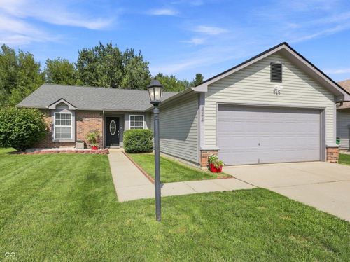 444 E Pine Ridge Dr, Westfield, IN, 46074-9031 | Card Image