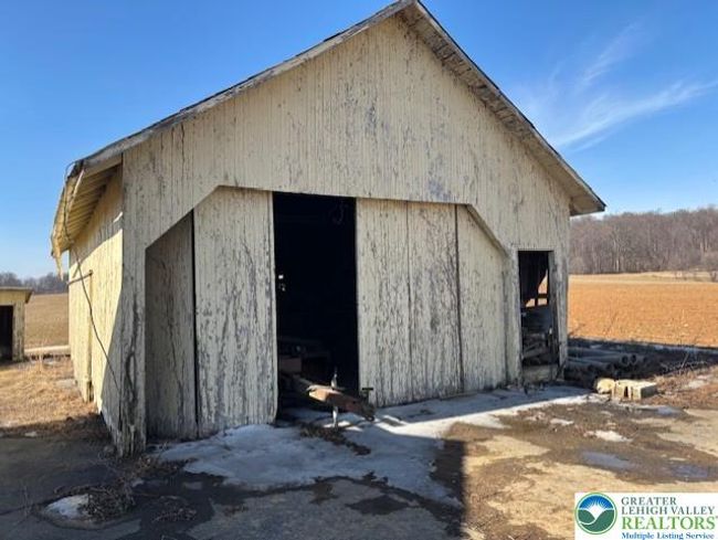 6341 Memorial Rd, House other with 3 bedrooms, 2 bathrooms and null parking in Germansville PA | Image 15