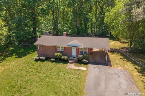 210 E Seventh St, South Hill, VA, 23970 | Card Image