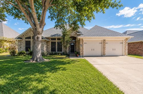 2207 Nugent Dr, Mansfield, TX, 76063-5127 | Card Image