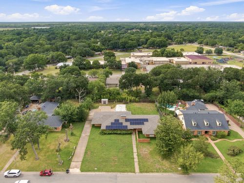1444 Oaklawn Dr, Corsicana, TX, 75110-2824 | Card Image