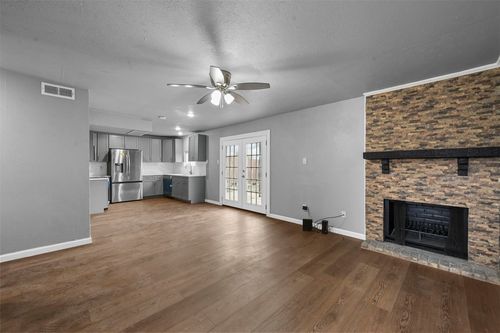 10430 Las Brisas Dr, Dallas, TX, 75243-5305 | Card Image