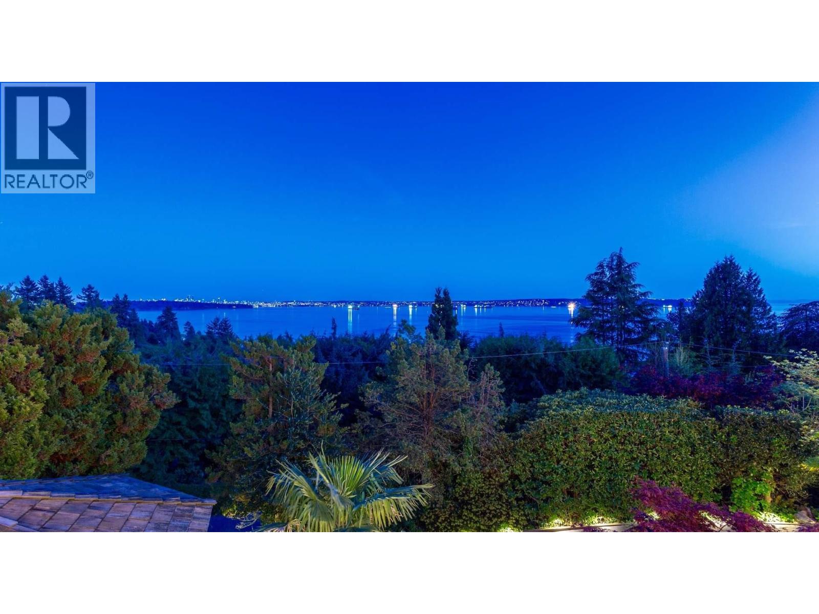 Residential in West Vancouver 2