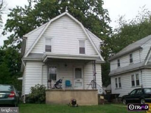 102 W Cedar Ave, OAKLYN, NJ, 08107-2402 | Card Image