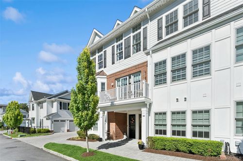 1001 Mill Crk N, Roslyn, NY, 11576-1651 | Card Image