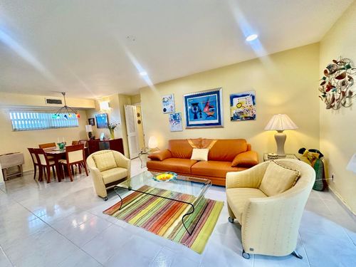 105-19 Colonial Club Dr, Boynton Beach, FL, 33435-8359 | Card Image