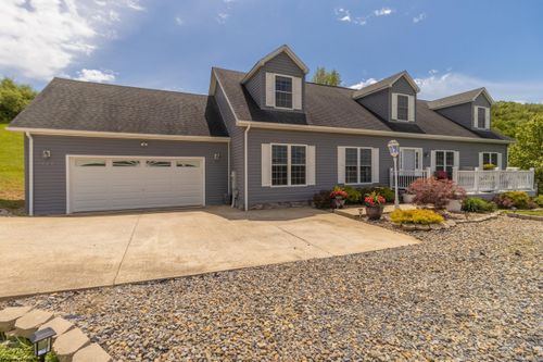 123 Cortland Rd, Bridgeport, WV, 26330-9824 | Card Image